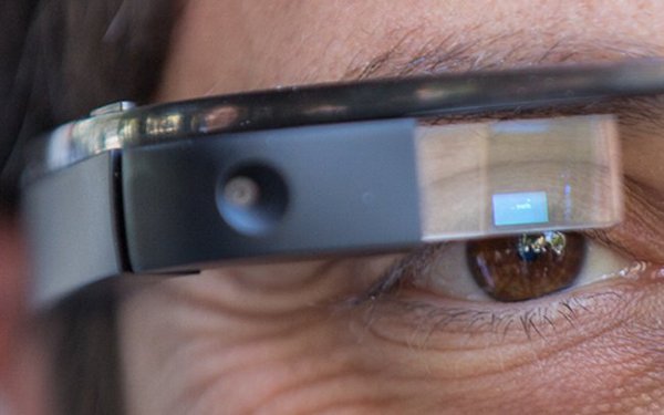 Zoom sur Google Glass