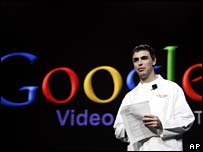 Larry Page annonce le Google Video Store au CES 2006