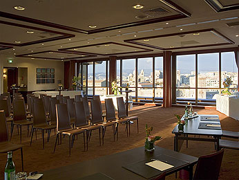 Formation Ranking Metrics avec vue sur le port de Marseille