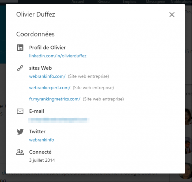Coordonnées dans le profil LinkedIn