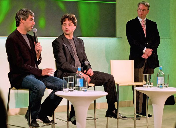 Larry Page, Sergey Brin et Eric Schmidt en mai 2008